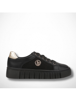 Czarne buty sportowe...