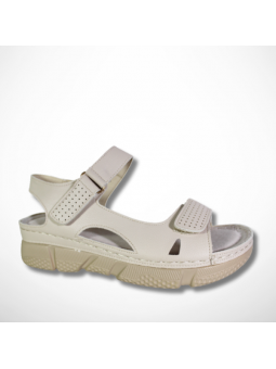 Beżowe sandały z eko skóry...