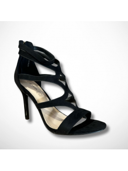 Czarne sandały zamszowe na...