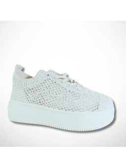 Białe ażurowe sneakersy...