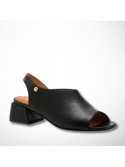 Czarne sandały skórzane na...