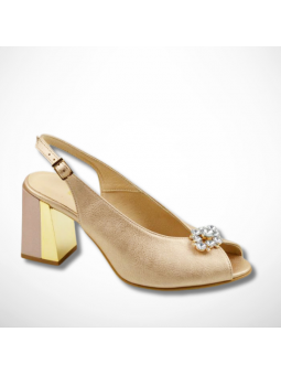 Złote eleganckie sandały...