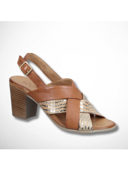 Brązowe sandały skórzane na...