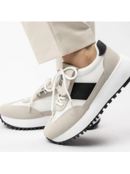 Biało - czarne buty...