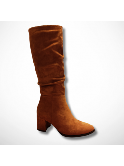 Camelowe kozaki damskie...