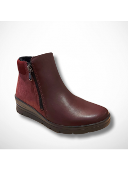 Bordowe skórzane botki...