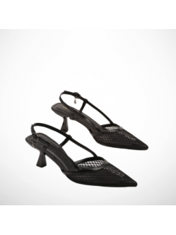 Czarne siateczkowe czółenka...