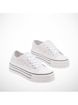 Białe trampki damskie na...