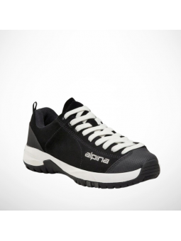 Czarne buty sportowe...