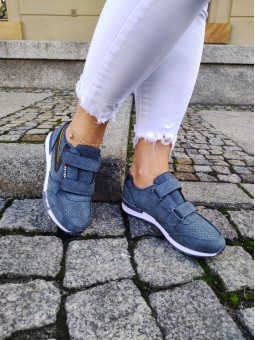 Buty sportowe w niebieskim...