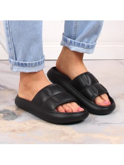 Czarne klapki Vinceza na...