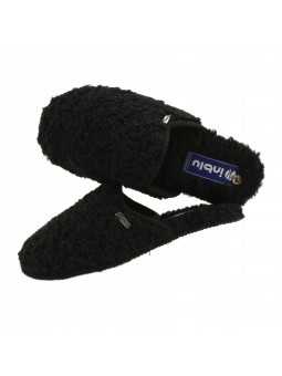 Czarne kapcie damskie...