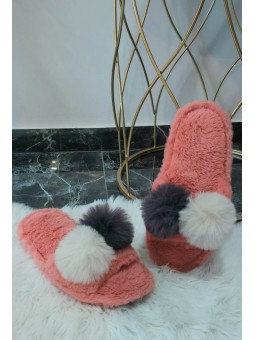 Łososiowe kapcie futerkowe...