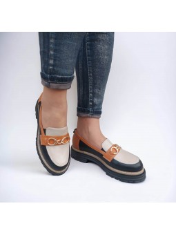 Czarno - beżowe półbuty...