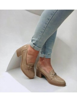 Beżowe półbuty damskie...