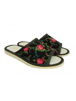 Czarne kapcie pantofle...