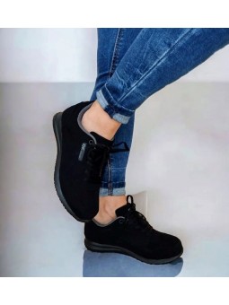 Czarne młodzieżowe buty...